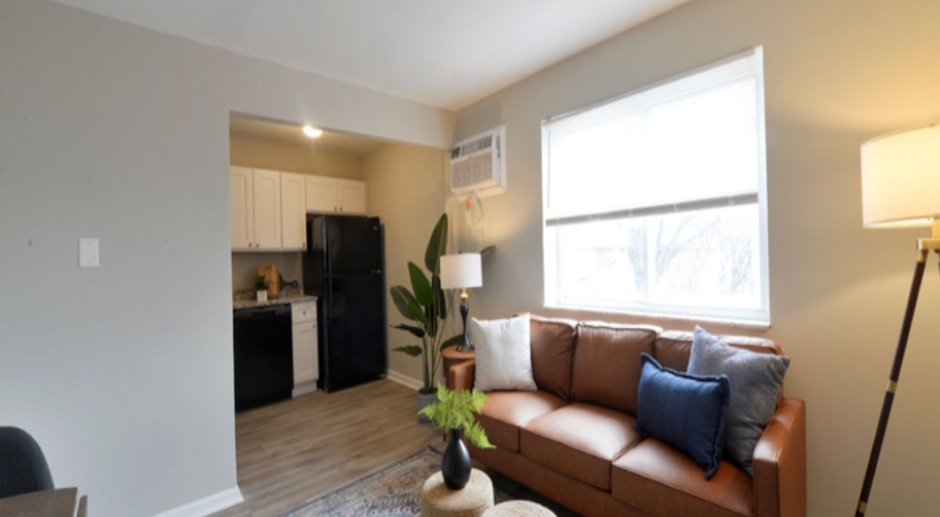 *1/2 OFF 1ST MONTHS RENT! Newly Renovated All Electric 1 Bedroom in Maplewood