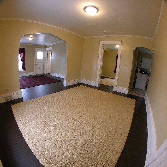 2 Bed UPPER Apt Available 944b488