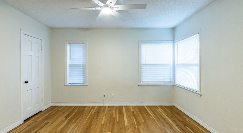 PRE-LEASING FOR SUMMER! - Cute 2 Bedroom House Located In Heart of Lubbock!