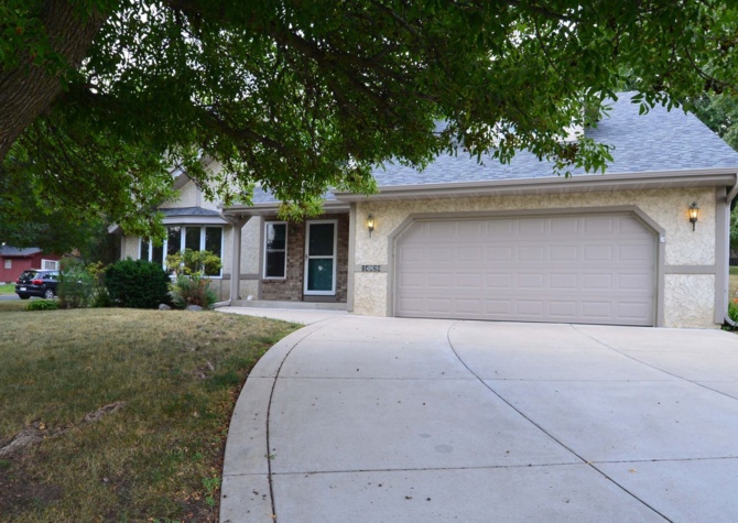 Houses Near **$300 MOVE IN SPECIAL**Gorgeous 4 BD / 2.5 BA Home Near North Crystal Lake