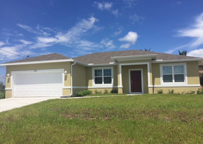 Houses Near NW Cape Coral Single Family Home
