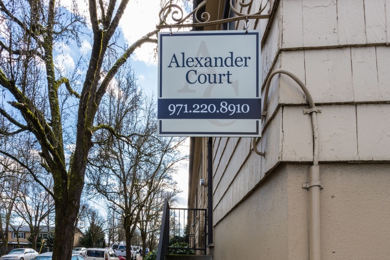 Alexandar Court Apartments