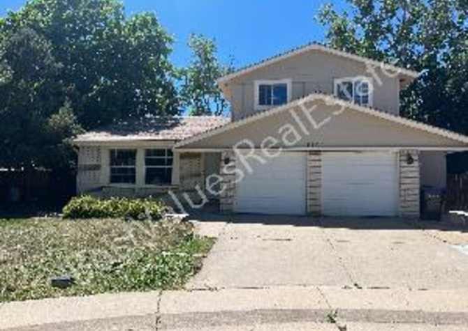 Houses Near Large Multi-Level Home in Arvada!