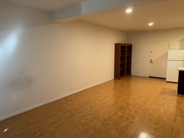 $2500 / 1br - 691ft2 - 1 Bed 1 Bath Luxury Condo with Gym, Pool close to UCLA Campus for Rent (Westwood / UCLA)