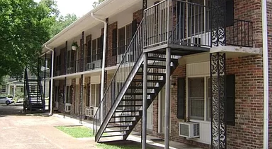 Wood Ave Apartments