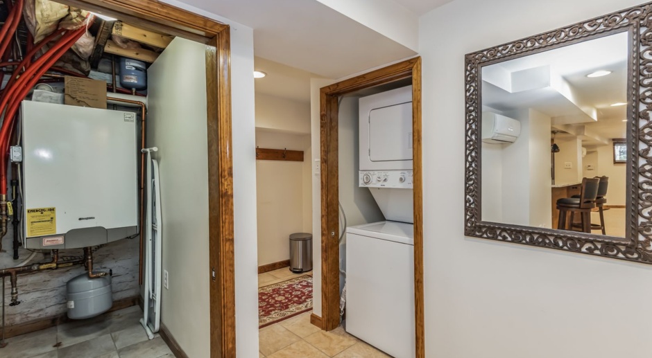 Lovely 1Bd/1Bth Lower Level in Bloomingdale