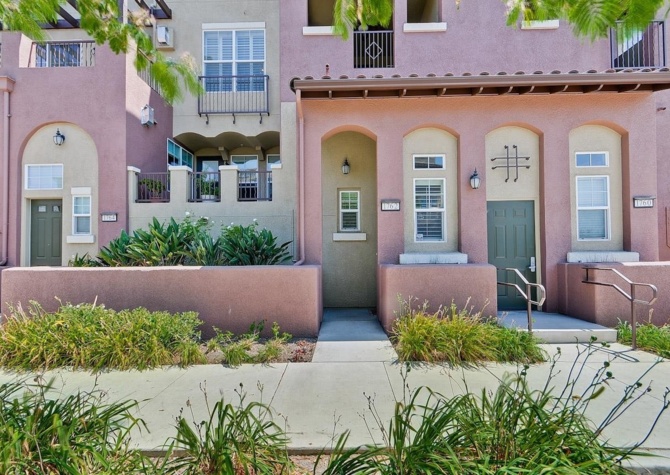 Houses Near Beautiful, bright, 2 Bed / 2.5 Bath Townhome For Rent!