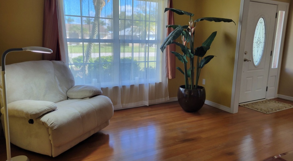 Seasonal/short term ONLY  3/2 single family home downtown Sarasota with private pool