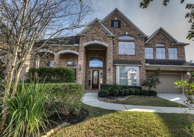 Houses Near Stunning 5 bedroom home in Woodlands Creekside Park. 