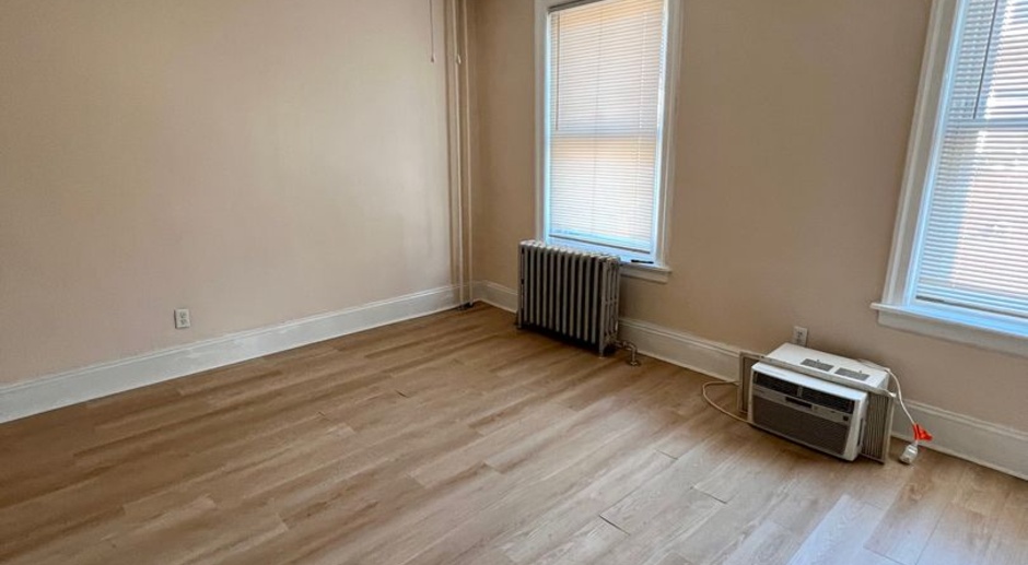 Beautiful 3-Bedroom Townhouse with Den Just Outside of Northern Liberties! Available Mid-April!
