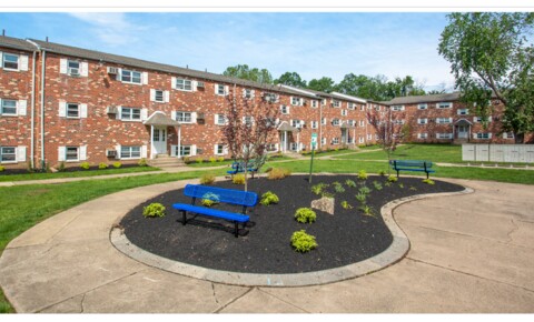 Apartments Near Salus Cedar Court Apartments  for Salus University Students in Elkins Park, PA