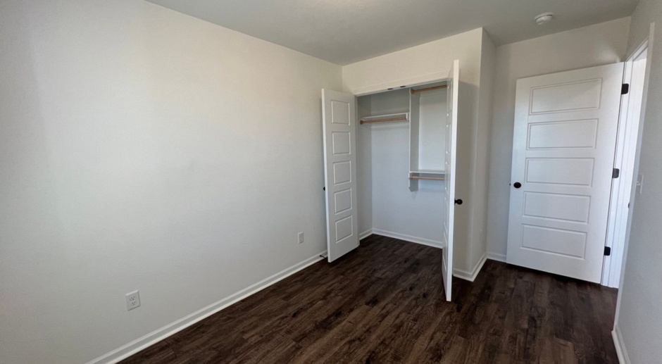 NEW 3 Bedroom Duplex In Duenweg, MO