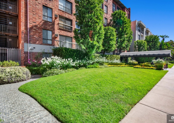 Houses Near The amenities you can't live without at Veteran Ave