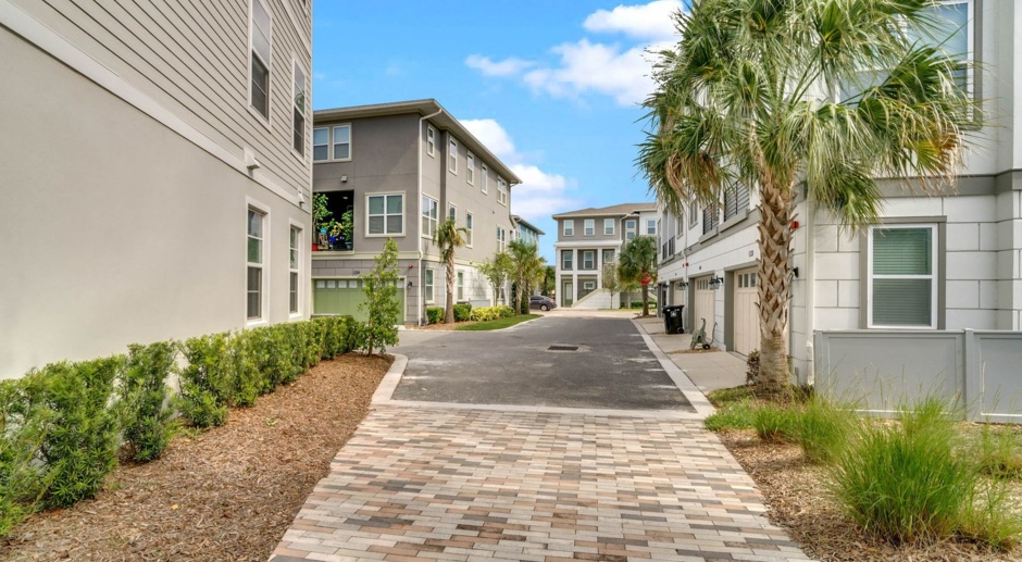 Beautiful 4bed/3.5bath Townhome FOR RENT in Laureate Park-Lake Nona! 