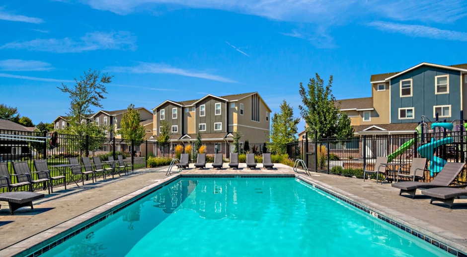 Lovely 3-Story Townhomes in The Brickyard in Meridian. Full Amenities!