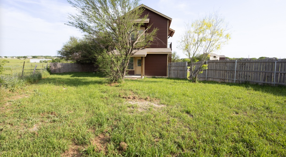 Ranch Style housing near the outlet malls and Texas State University