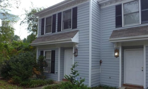 Houses Near UNC Available 7/3  for University of North Carolina Students in Chapel Hill, NC