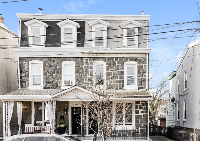 Houses Near This charming 4BR 1.5BA home is move-in ready