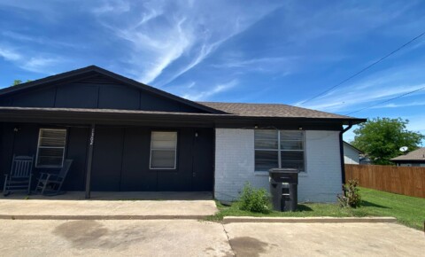Apartments Near Keene 1302 #D Berry Dr for Keene Students in Keene, TX