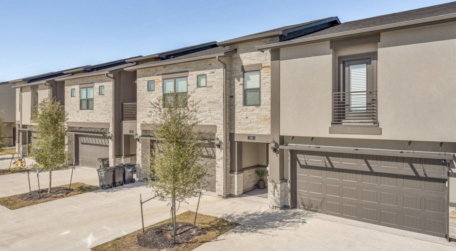 Well Appointed Townhomes with Fenced Backyards Close to Bus Stop & Shopping!