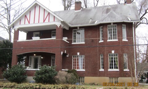 Houses Near Bellarmine 2 BR/1 BA Apartment $1295 for Bellarmine University Students in Louisville, KY