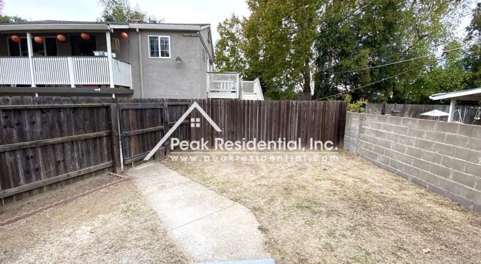 Charming 2bd/1ba Tahoe Park Area Home with Garage