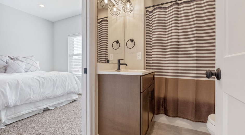 Luxury 3-Bedroom, 4-Bathroom House in Southside!