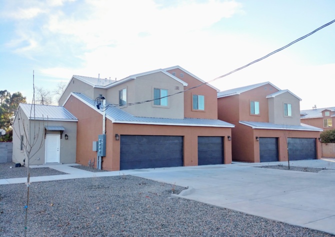 Houses Near North Valley Luxury Townhomes w/ ALL UTILITIES INCLUDED!