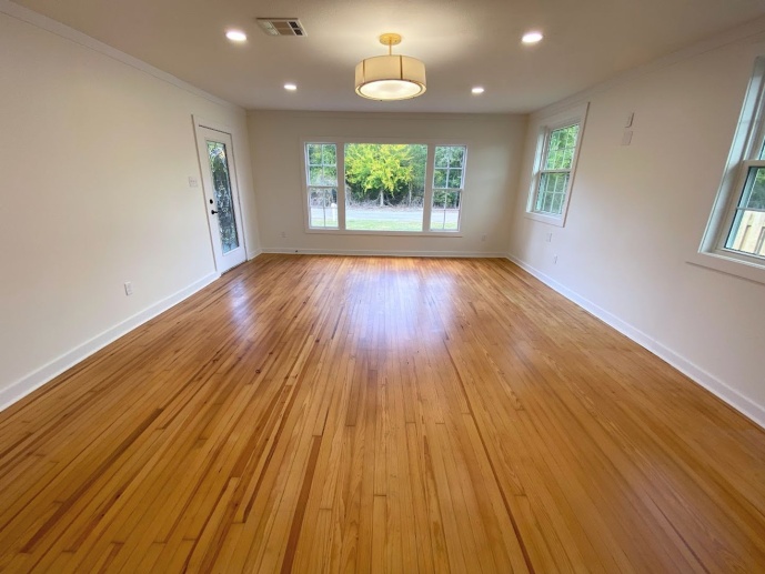 Exquisite Remodeled Home with Move-In Special - 1805 Riverside Dr