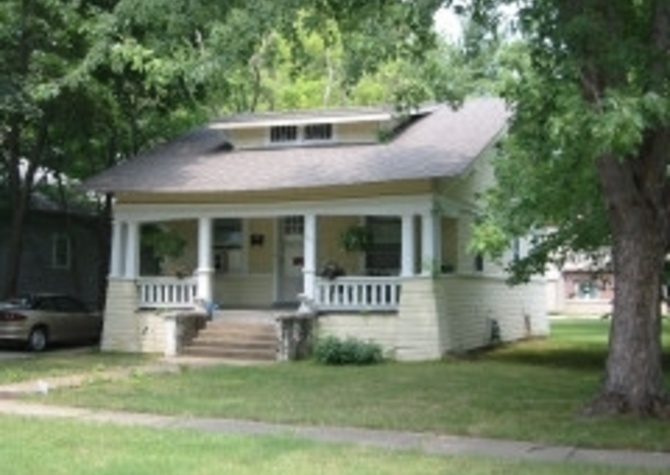 Houses Near 801 E. Normal - 2BR House Just 2 Blocks from MSU!