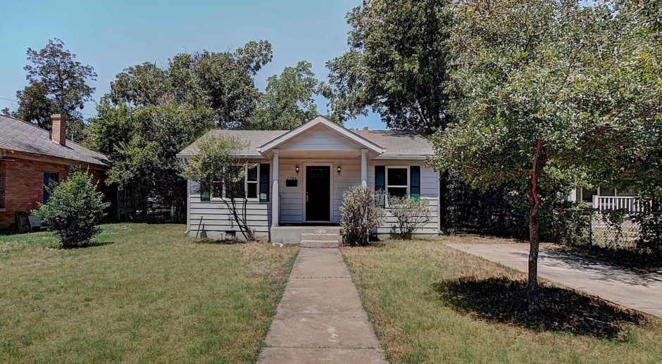Pre-Lease For August! Great East Austin Home - 4bd/2ba Close to UT!