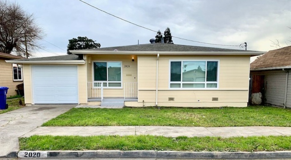 Nice 3 Bed 1 Bath House with 1-car Garage in San Pablo -- AVAILABLE NOW !!!