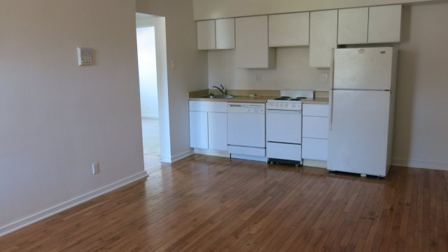Avail 8/1 S. Oakland!, Updated Kit w/DW! AC! Laundry on-site!
