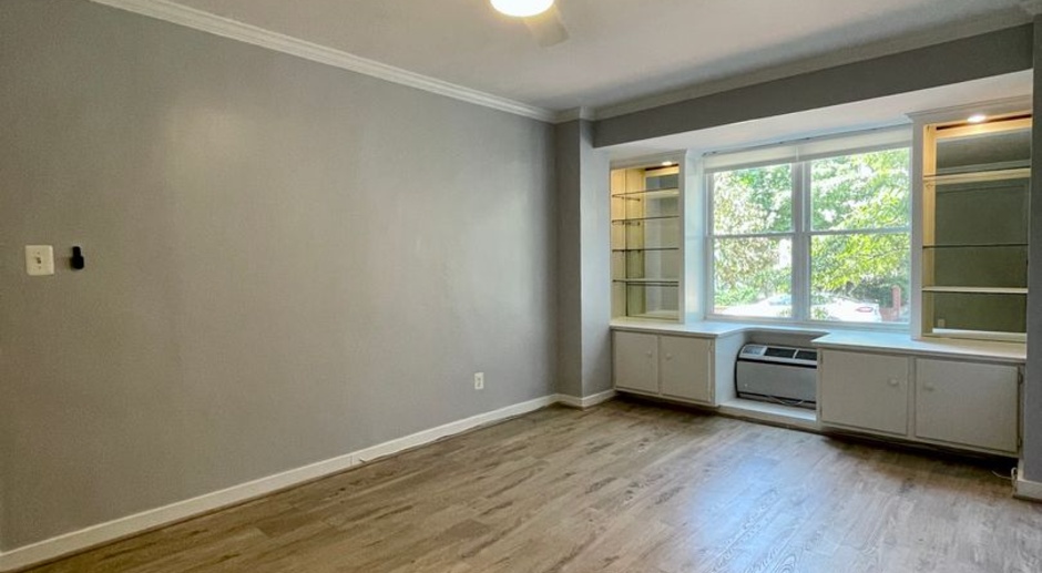 Lovely Studio Apartment in Downtown!