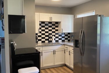 Newly Renovated Rental (Flexible Lease Options & Fully Furnished)