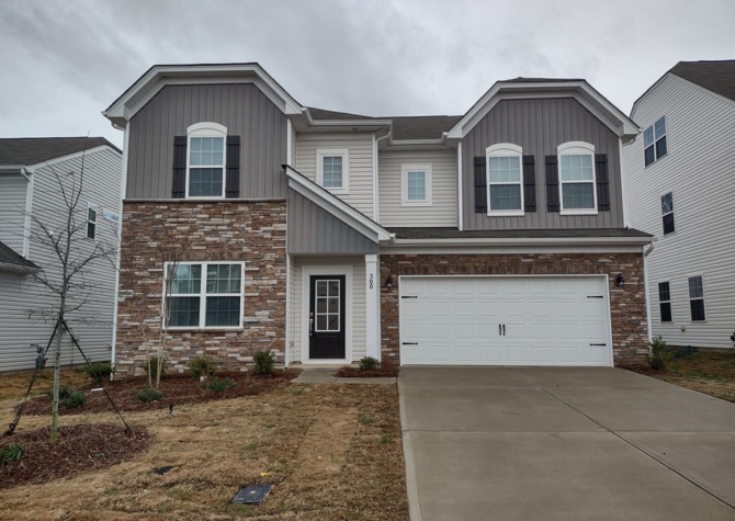 Houses Near Move-in ready Home in Gambill Forest!