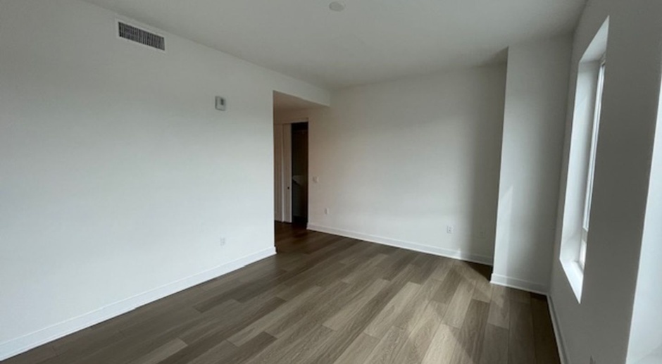$2500 for 1st month's Rent!  Luxury, Sophisticated Living Experience at Central Park West's Lexington