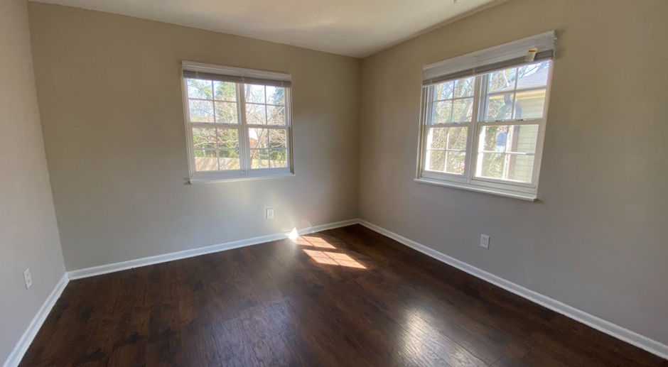 Room in 2 Bedroom Apartment at 727 E Lenoir St #1