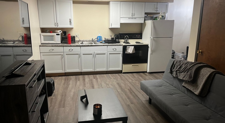 $750 1 Bed/1 Bath Apartment in West Mifflin - Available Now!