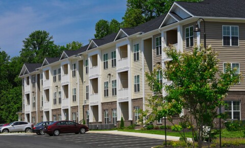 Apartments Near VCU Village at West Lake for Virginia Commonwealth University Students in Richmond, VA