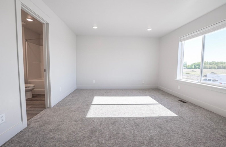 BEAUTIFUL NEW TOWNHOUSE FOR RENT IN REXBURG!