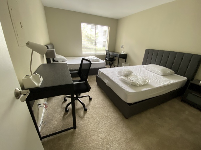 (Shared Living) Luxury Shared and Private Bedrooms in Downtown Burbank (near Woodbury, NYFA, Warner Brother, Disney)