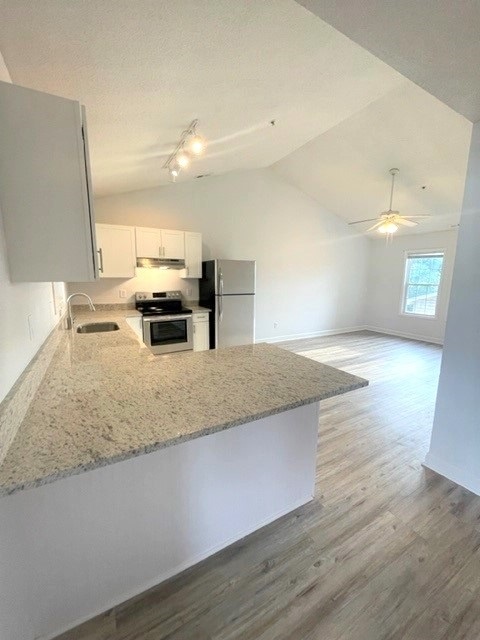 Leasing Now! One & Two Bedroom Available Now!