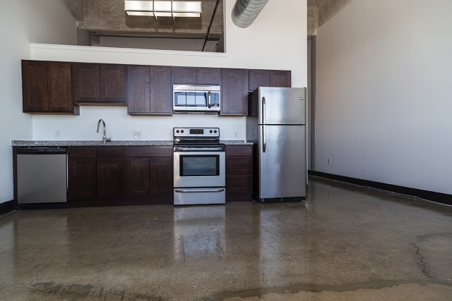 Large 1 Bed/ 1 Bath Apartment in Brewerytown