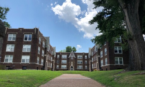 Apartments Near Webster 3304 RUSSELL BLVD for Webster University Students in Saint Louis, MO