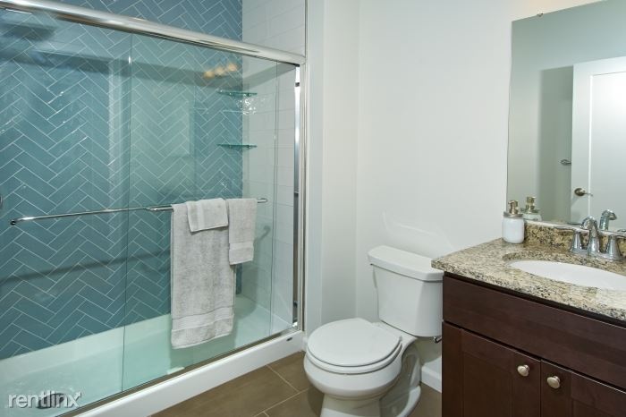 Beautiful 2 Bedroom 2 Bath Apt. in Luxury Elevator Bldg. W/D In Unit - New Rochelle