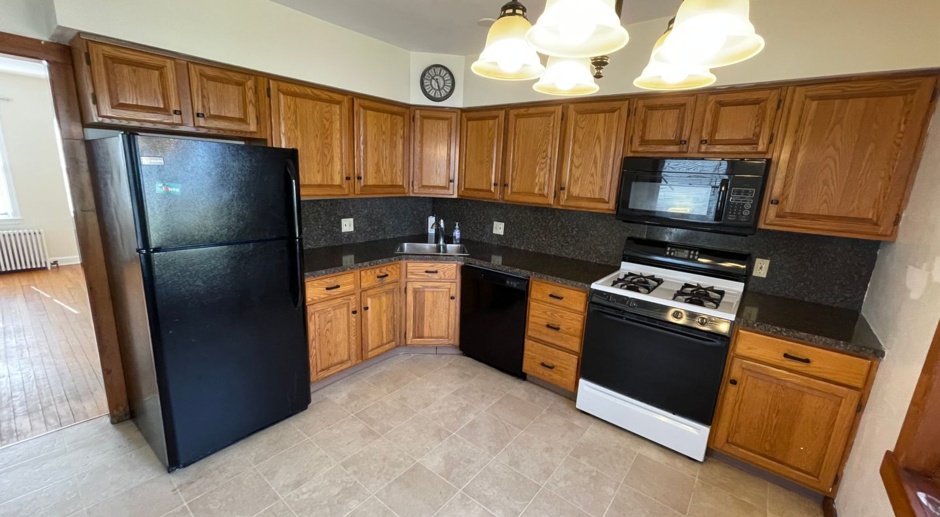 Three-Bedroom Home in Colonie, NY Available For Rent! 