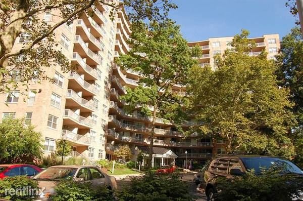 Luxury 1 Bedroom Apartment with Balcony - Full Amenties, Stamford CT