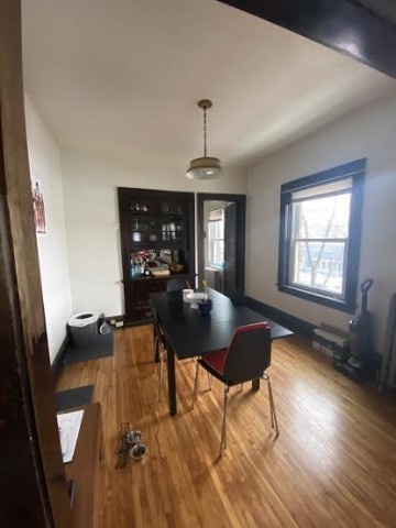 Private Room Available in 2-Bedroom Uptown Apartment!