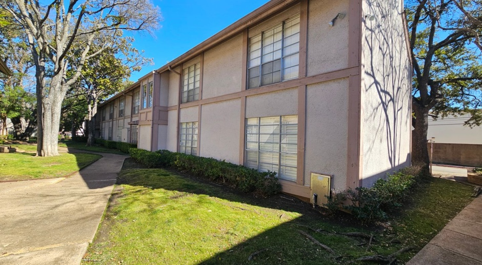 New Lease Properties - 10580 High Hollows Dr APT 170